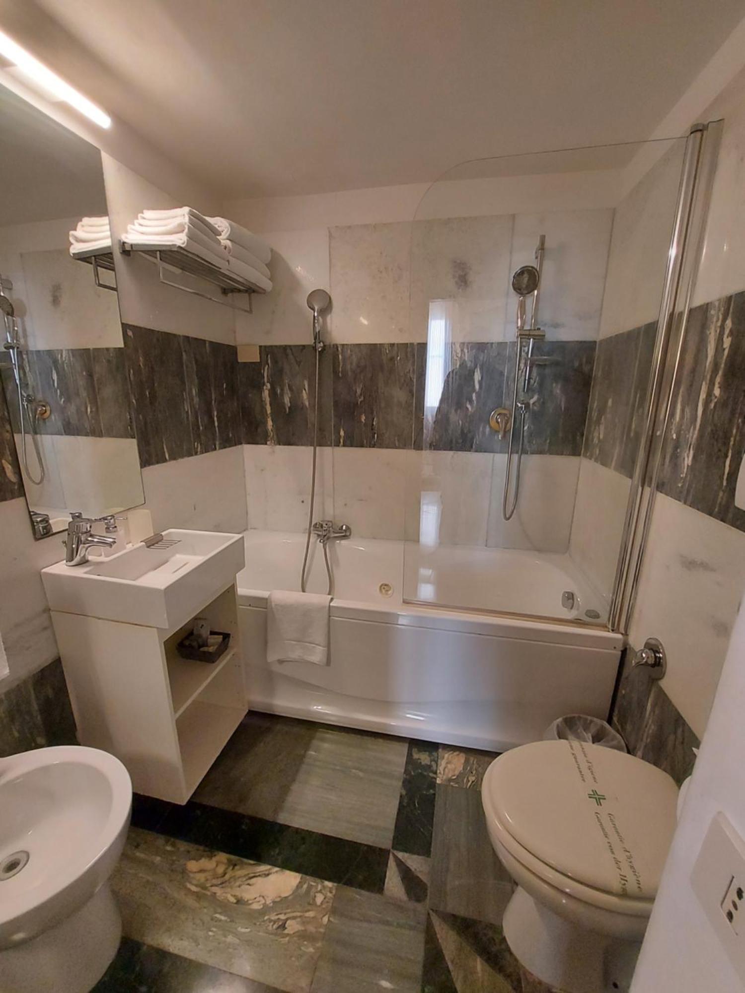 Residenza Al Corso Suites โรม ภายนอก รูปภาพ