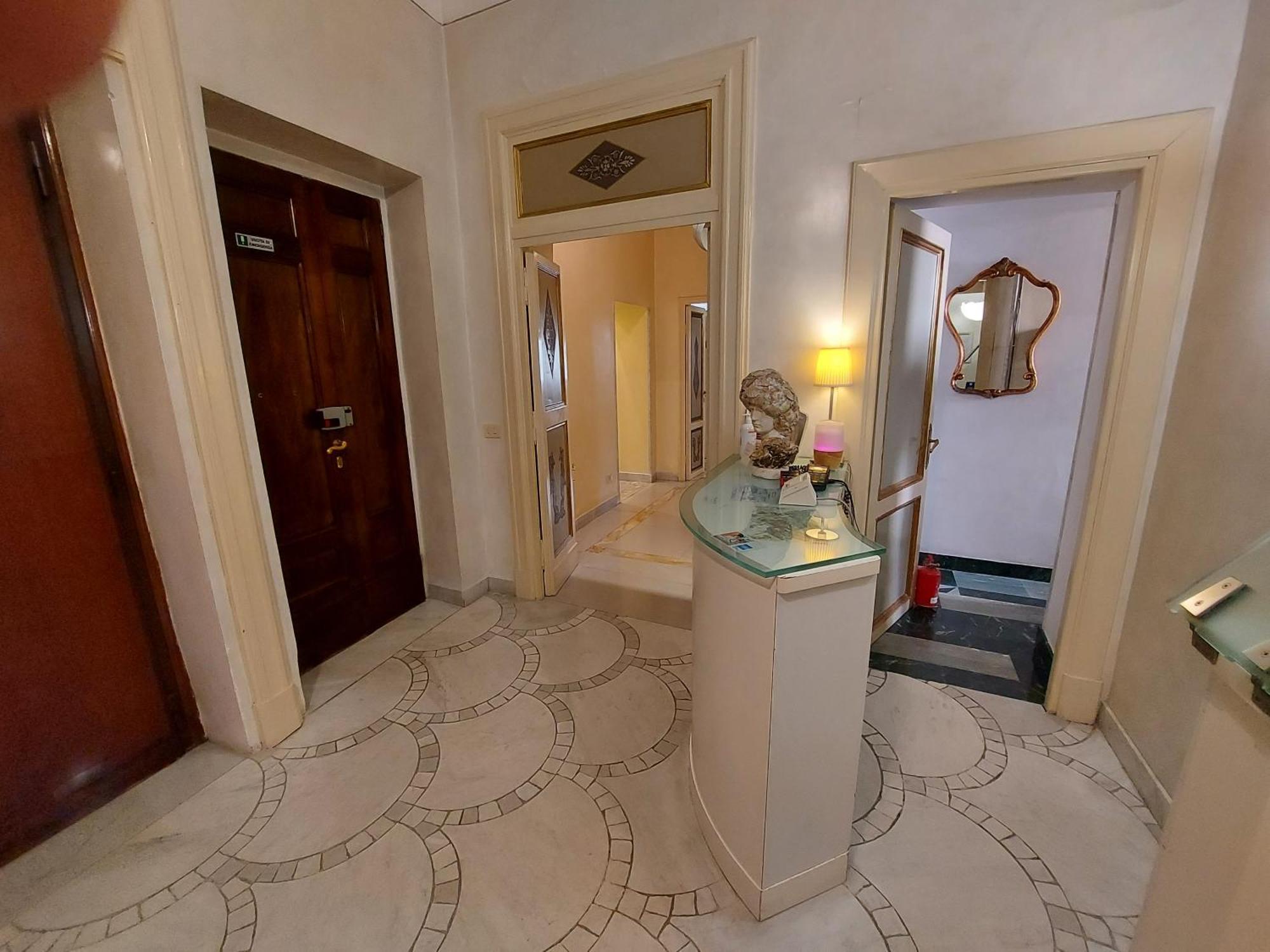 Residenza Al Corso Suites โรม ภายนอก รูปภาพ