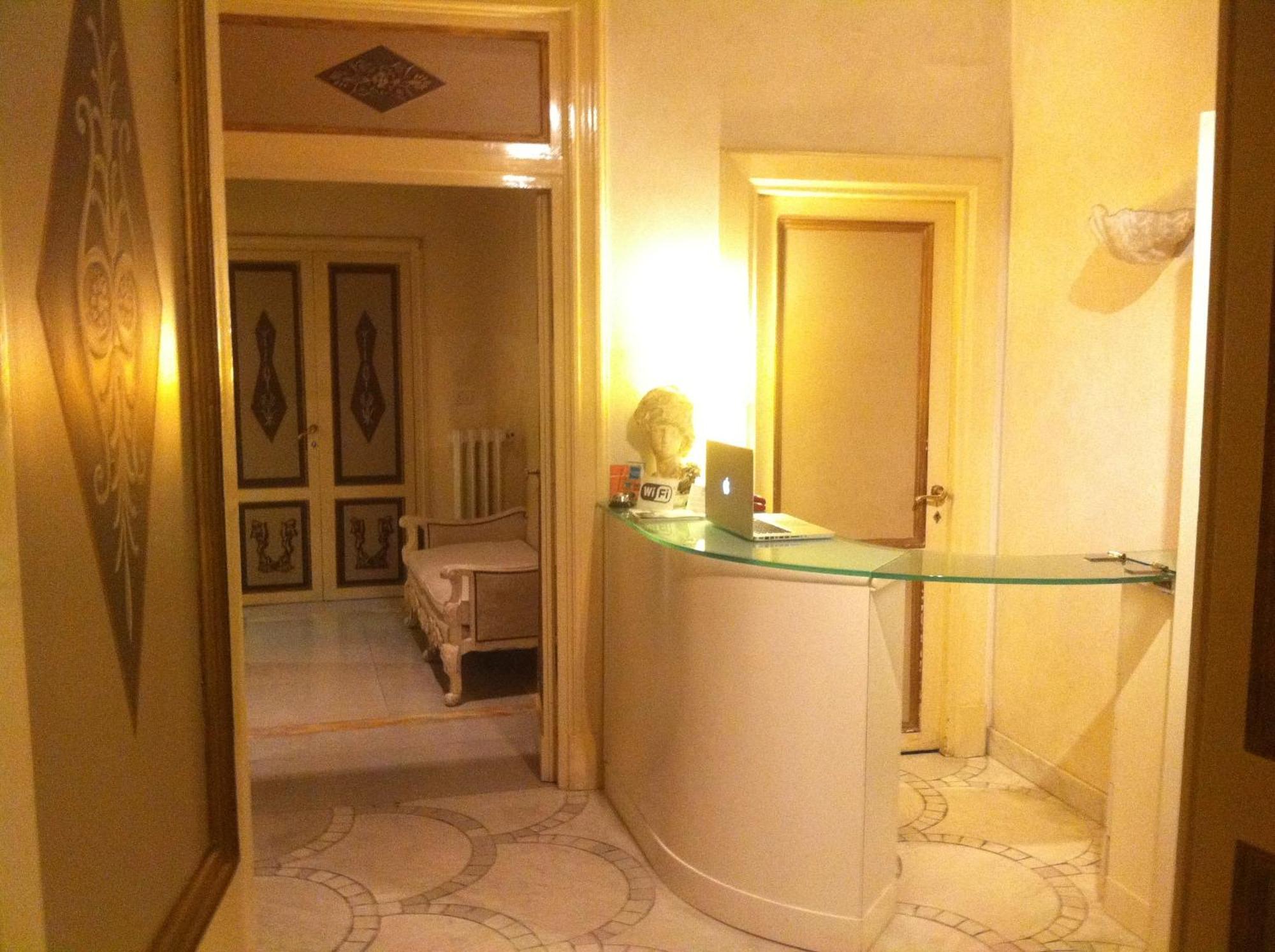 Residenza Al Corso Suites โรม ภายนอก รูปภาพ